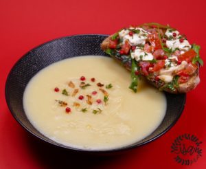 Soupe de panais et tartines de chèvre frais