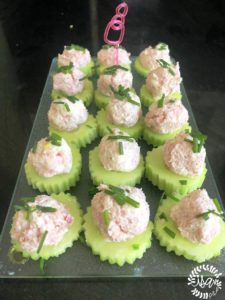 Canapés concombre, jambon et fromage frais