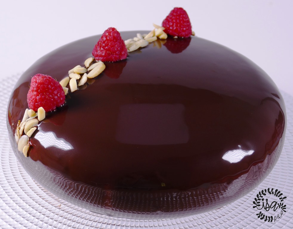 Entremet chocolat, amande, framboise