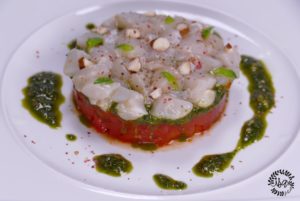 Tartare de Saint-Jacques aux trois tomates