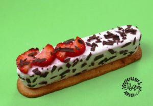 Fashion éclair chocolat-fraise et gelée bergamote