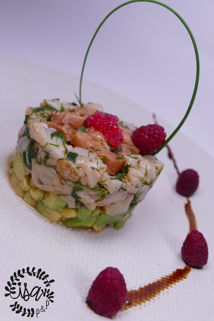 Tartare de saumon, Saint-Jacques et avocat